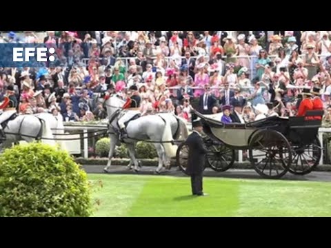 Los reyes Carlos y Camila asisten a las carreras de caballos en Ascot