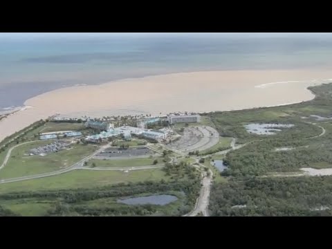 Sobrevolamos la costa de Ponce: río descarga sus aguas tras el huracán Fiona