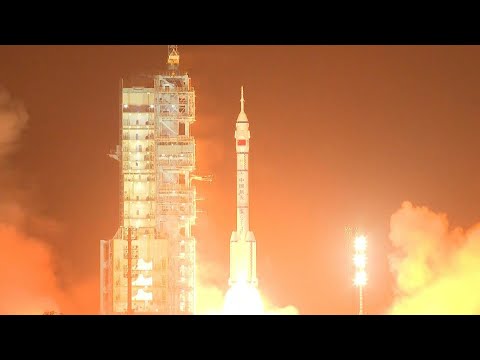 La misión espacial china Shenzhou-18 despegó rumbo a la estación espacial Tiangong