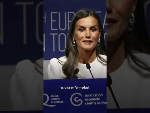 La Reina Letizia dice que el fumar es una enfermedad