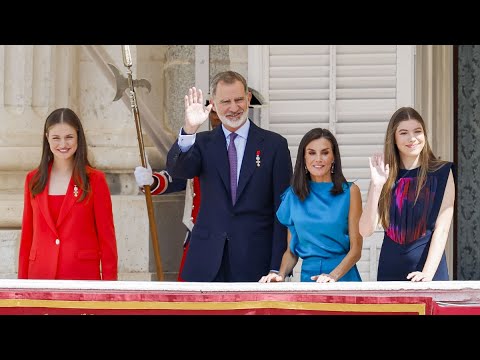 Doña Letizia y sus hijas celebran el décimo aniversario de la proclamación de Felipe VI