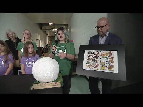 Prairie School of DuPage students advocate for state mushroom