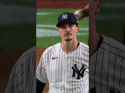 윌슨 콘트레라스가 홈런을 터뜨리며 보스턴 레드삭스의 첫 득점을 올렸습니다!