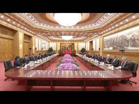 Xi Jinping sostiene conversaciones con el presidente venezolano Nicolás Maduro