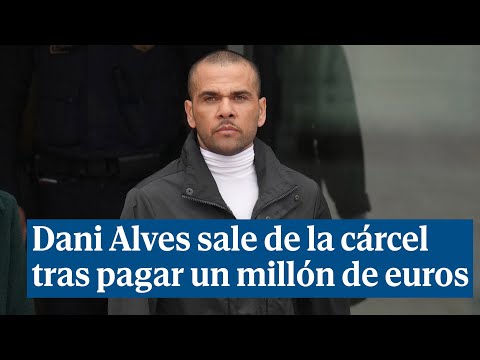 Dani Alves sale muy serio de la cárcel tras pagar la fianza de un millón euros