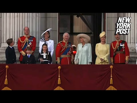 Royal family watches RAF flypast from Buckingham Palace balcony