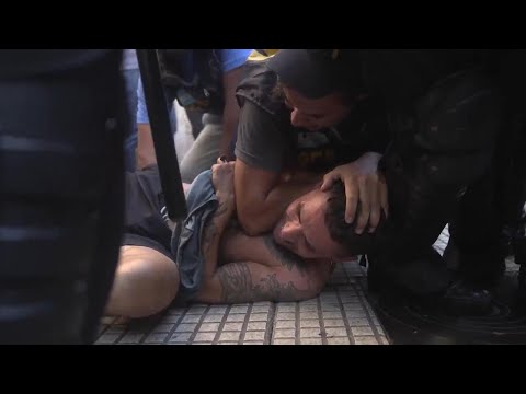 Police and protesters clash outside Argentine congress debating Milei's controversial reform bill