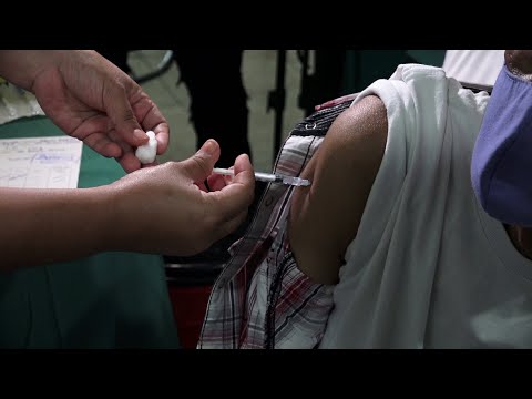 Efectivo proceso de vacunación contra la COVID-19 en el Hospital Monte España