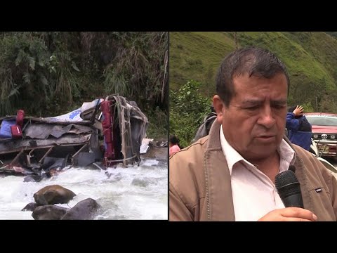Aumenta a 25 los muertos por caída de autobús a un abismo en norte de Perú | AFP