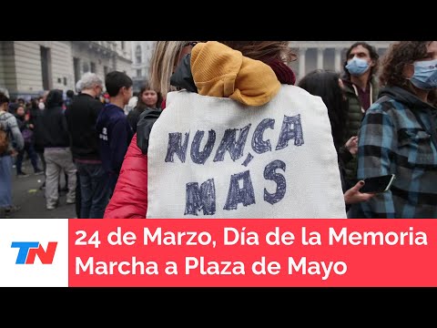Día de la Memoria: familias y organizaciones sociales marchan en Plaza de Mayo