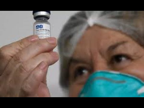 Enfermera cuenta su experiencia tras ser vacunada contra el COVID-19