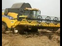 Пшеница: New Holland CX 8090 gets stuck 30.08.08