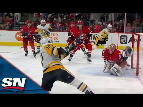 Hurricanes Raanta Stretches Across His Crease To Make Ridiculous Glove Robbery On Crosby