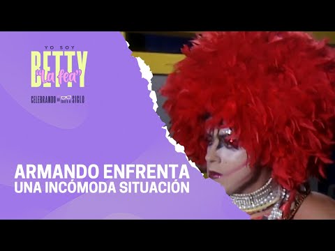 El divertido momento que protagoniza Armando al salir de Ecomoda | Yo soy Betty la fea