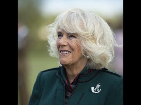 Camilla Parker Bowles : plus question de se priver de câlins?!