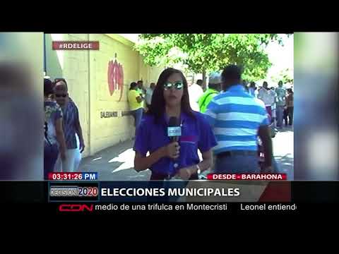 En Barahona aumentan los votantes en hora de la tarde