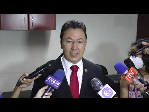 Diputados piden que se haga justicia en caso de corrupción de Mauricio Funes