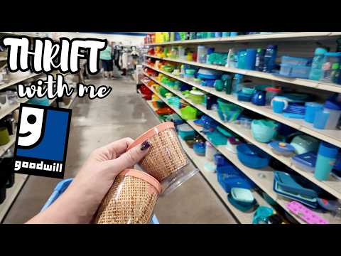 The BIGGEST Goodwill I've Been To | Thrift With Me | Reselling