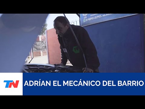 El mecánico de barrio: Adrián es famoso porque todos los autos salen rodando de su taller