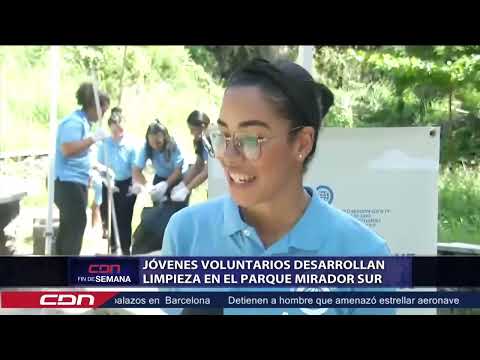 Jóvenes voluntarios desarrollan limpieza en el Parque Mirador Sur