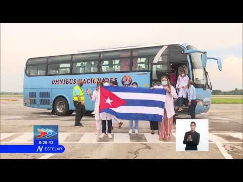 Recibe Presidente de Cuba a colaboradores que regresaron de Surinam