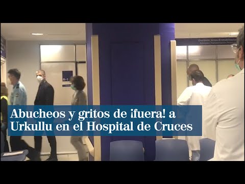 Abucheos y gritos de '¡fuera!', a Iñigo Urkullu durante una visita al Hospital de Cruces en Bilbao
