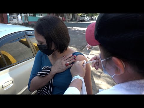 Más personas del barrio San Sebastián se vacunan contra la Covid-19