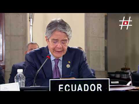 Presidente de Ecuador, al lado de Díaz-Canel, llama a respetar la democracia y la libertad