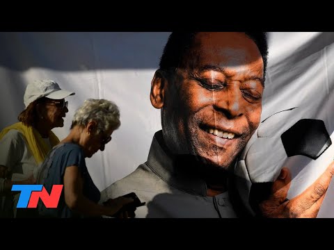 Último adiós al “rey” Pelé: Miles de personas lo acompañaron hacia su descanso eterno en Santos