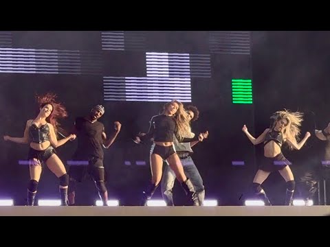 Tate McRae - Sports Car (Lollapalooza Chile 2025, 23-3-25)