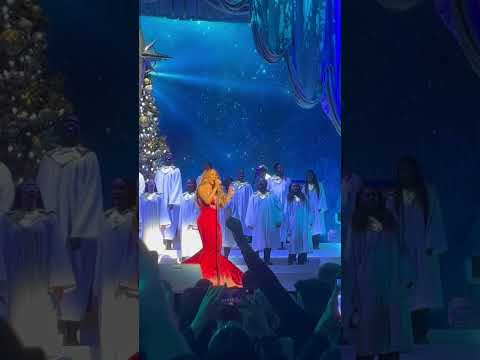 Mariah Carey - O Holy Night (100%) LIVE @ MSG 2022 #nyc https://youtube.com/@CreativeBlossom