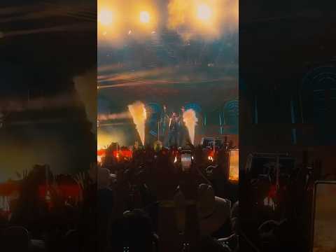 Quem aí já está com saudades de um show do Embaixador??