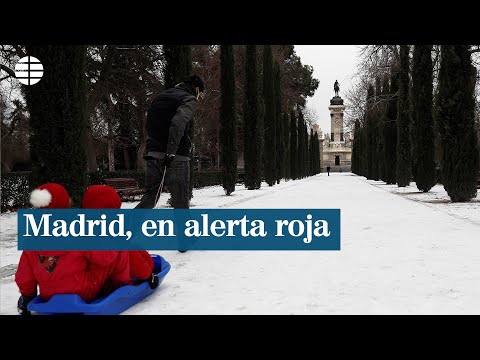 Madrid, en alerta roja por nevadas por primera vez, cierra El Retiro y otros ocho parques