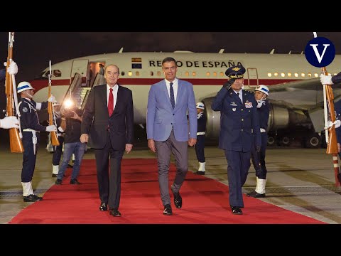 Pedro Sánchez llega a Bogotá para expresar su apoyo al presidente Petro