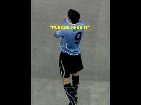 When Suarez Cheated Using His <strong>Hands</strong> 😓