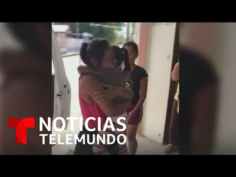 Niña desaparecida en caravana de migrantes se reencuentra con su madre | Noticias Telemundo