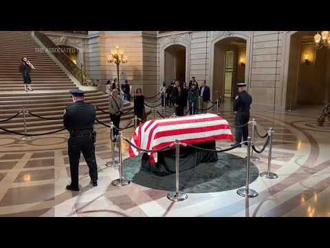Mourners pay respects to Sen. Dianne Feinstein at San Francisco City Hall