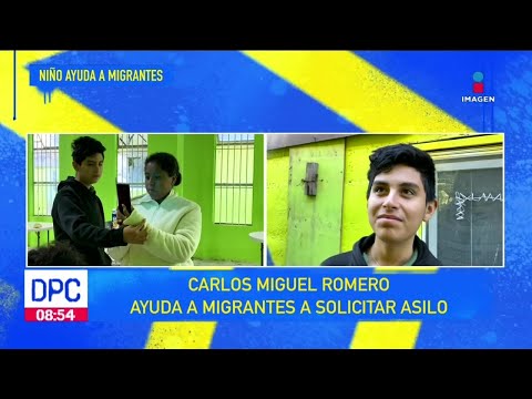 Carlos ayuda a migrantes a solicitar asilo por medio de una app