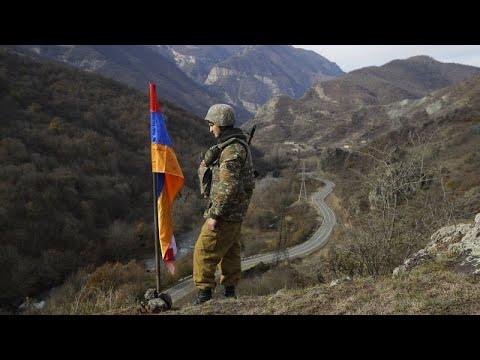 Cessate il fuoco in Nagorno-Karabakh, i separatisti depongono le armi