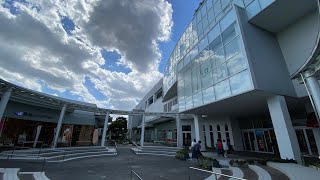 Walk through Japan's peaceful and beautiful shopping malls.