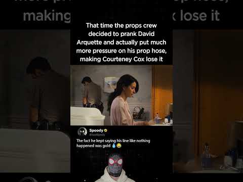 That <strong>time</strong> the props <strong>crew</strong> decided to prank David Arquette with a prop hose | Scream 4 (2011)