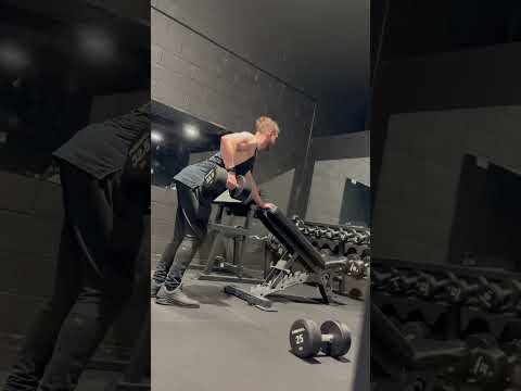 We just can’t help it #gymhumour #training #gymskit #shorts