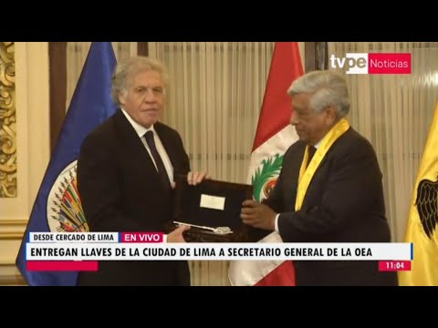Miguel Romero declara Huésped Ilustre a Luis Almagro y le entrega la llave de la ciudad