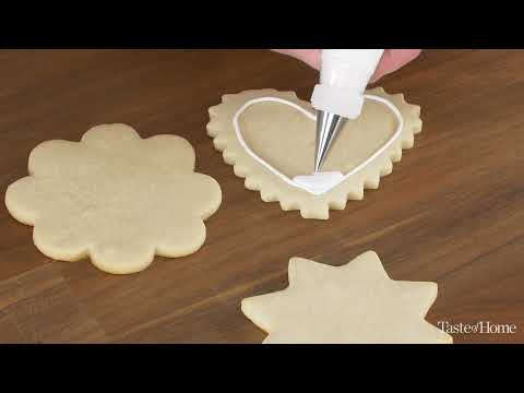 How to Decorate Cookies with Royal Icing