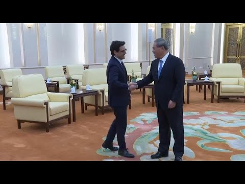 Chinese premier hosts French foreign minister on Beijing visit