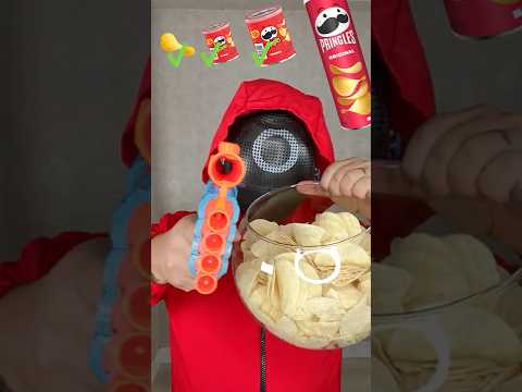 SQUID GAME Small to Giant Pringles CHALLENGE 🍟#shorts