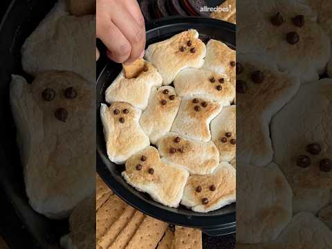 Make Halloween S'mores Dip For Parties!