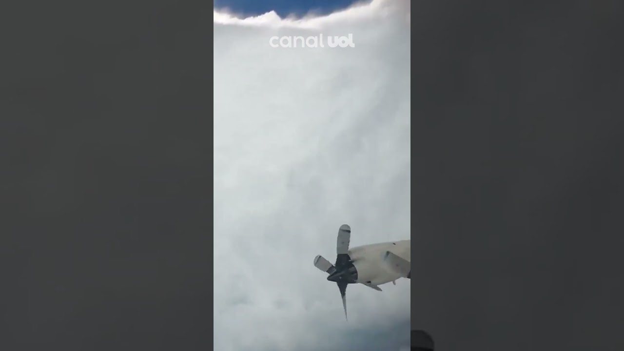 Caçadores de furacões dos EUA filmam dentro da tempestade Erin veja vídeo