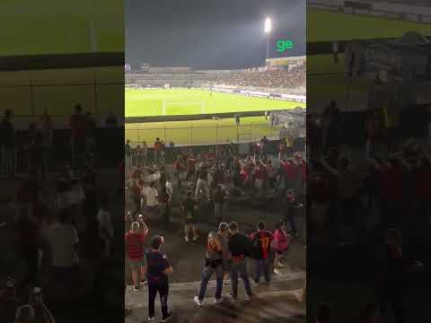 JÁ VIROU TRADIÇÃO DA TORCIDA DO SPORT NO MOISÉS LUCARELLI | #shorts | ge.globo