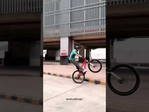 Wajid bhai stand cycle crazy #bikestuntfail #cyclest #stunt